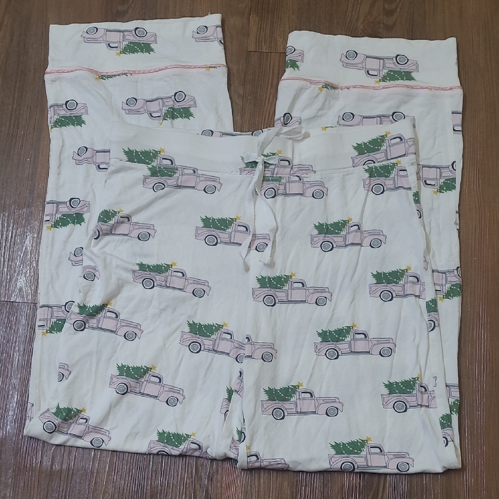 TOSS designs  ,women,s Pajamas with Truck Print - Cream new zise‎ m